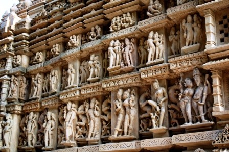 KAHURAJO:FIGURAS DECORATIVAS