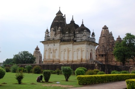 KAHURAJO:TEMPLO